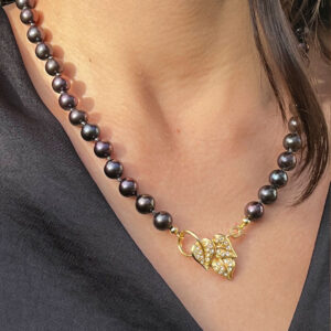 PERLES FEMME COLLIER NOIRES ENFILAGE PARIS CYROT