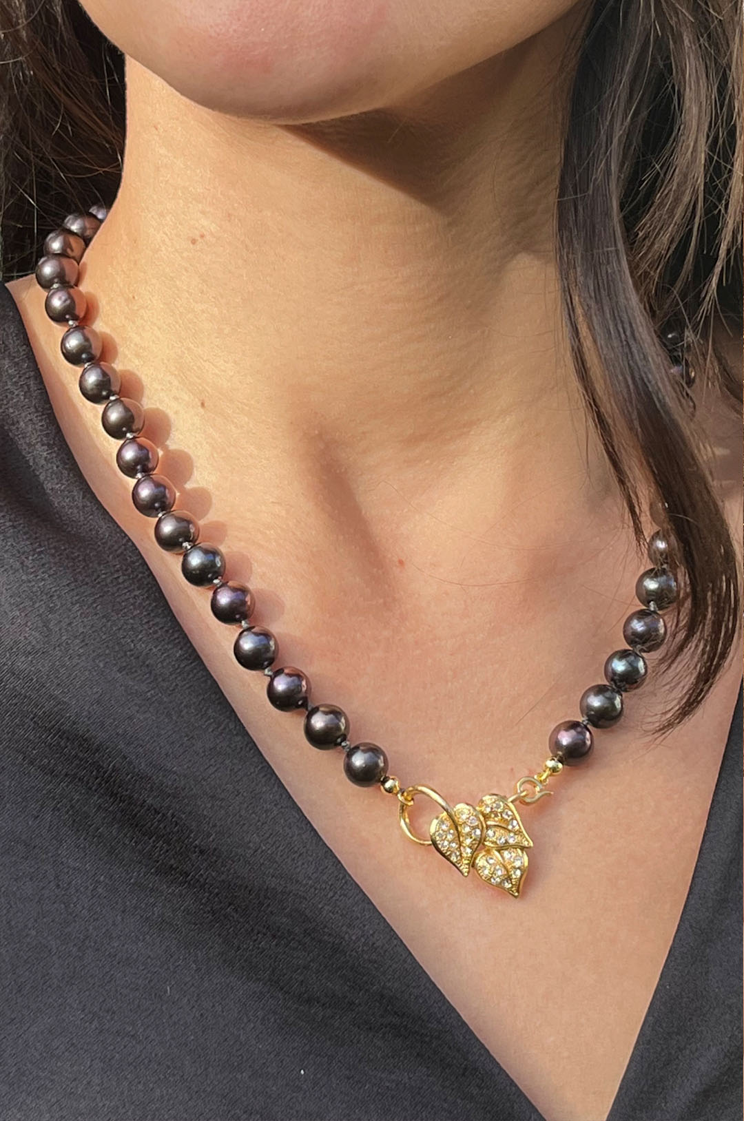 COLLIER VIGNE PERLES NOIRES ENFILAGE FEMME