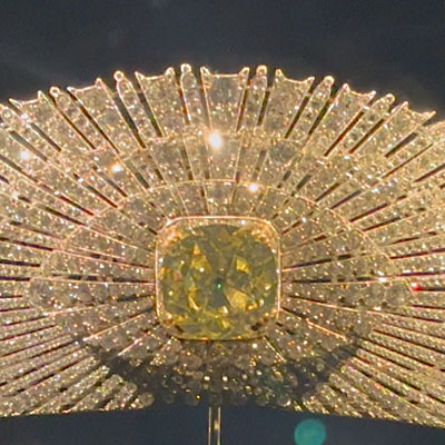 expo couronne diamants joyaux dynastiques